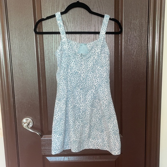 Beginning Boutique Isabella Dress Blue Floral Sundress - Picture 4 of 4